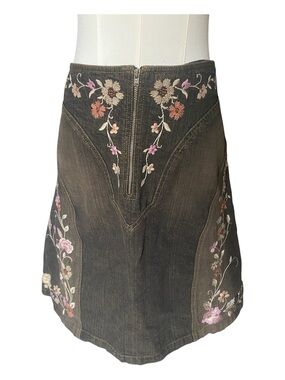 Y2K Apostrophe Embroidered Denim Skirt